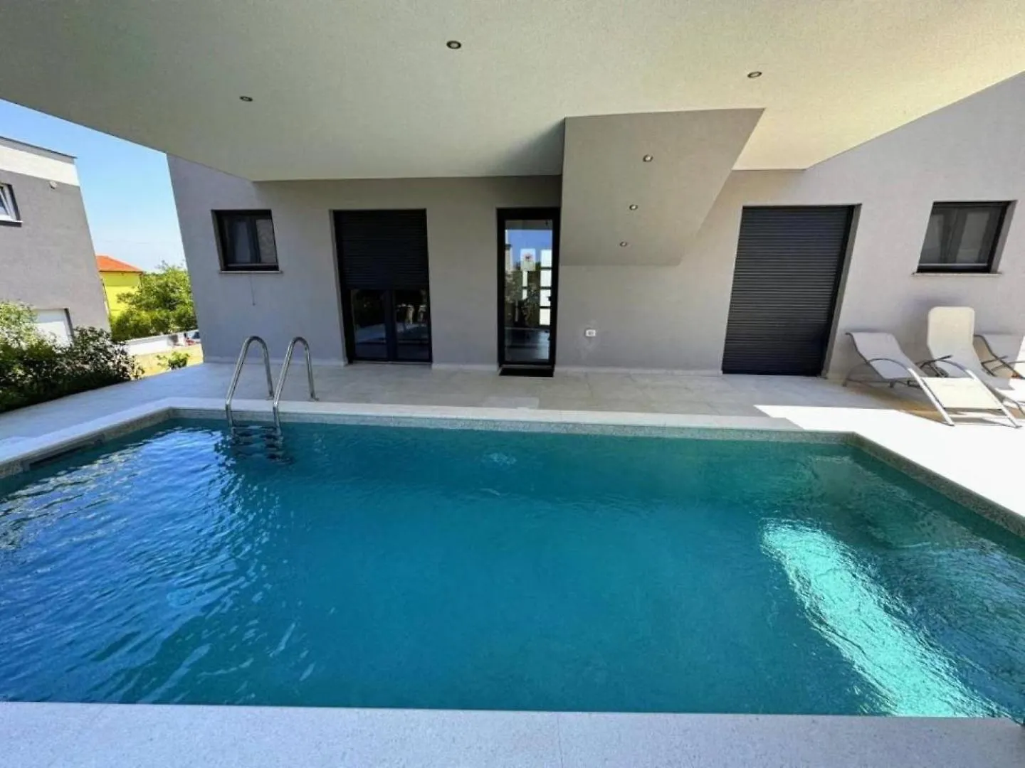 Holiday Home Dusa - With Pool Banjole